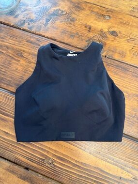 Skims Black High-Neck Athletic Bra. Size 34C. EUC.